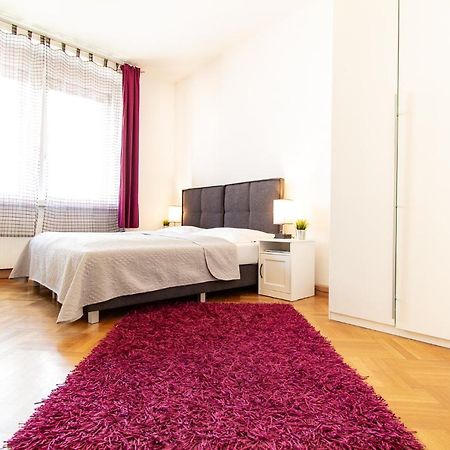 Apartment Mandlgasse I Contactless Check-In Wien Exteriör bild