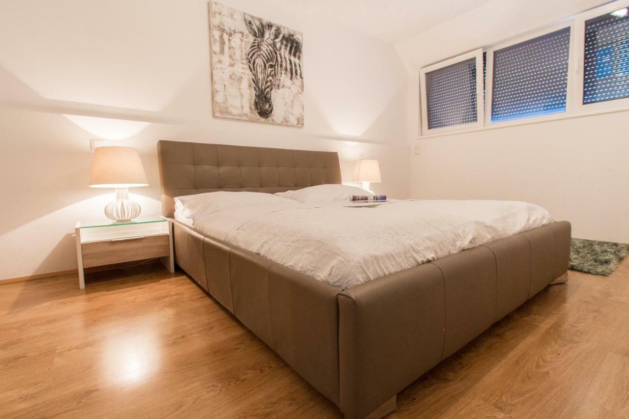 Apartment Mandlgasse I Contactless Check-In Wien Exteriör bild