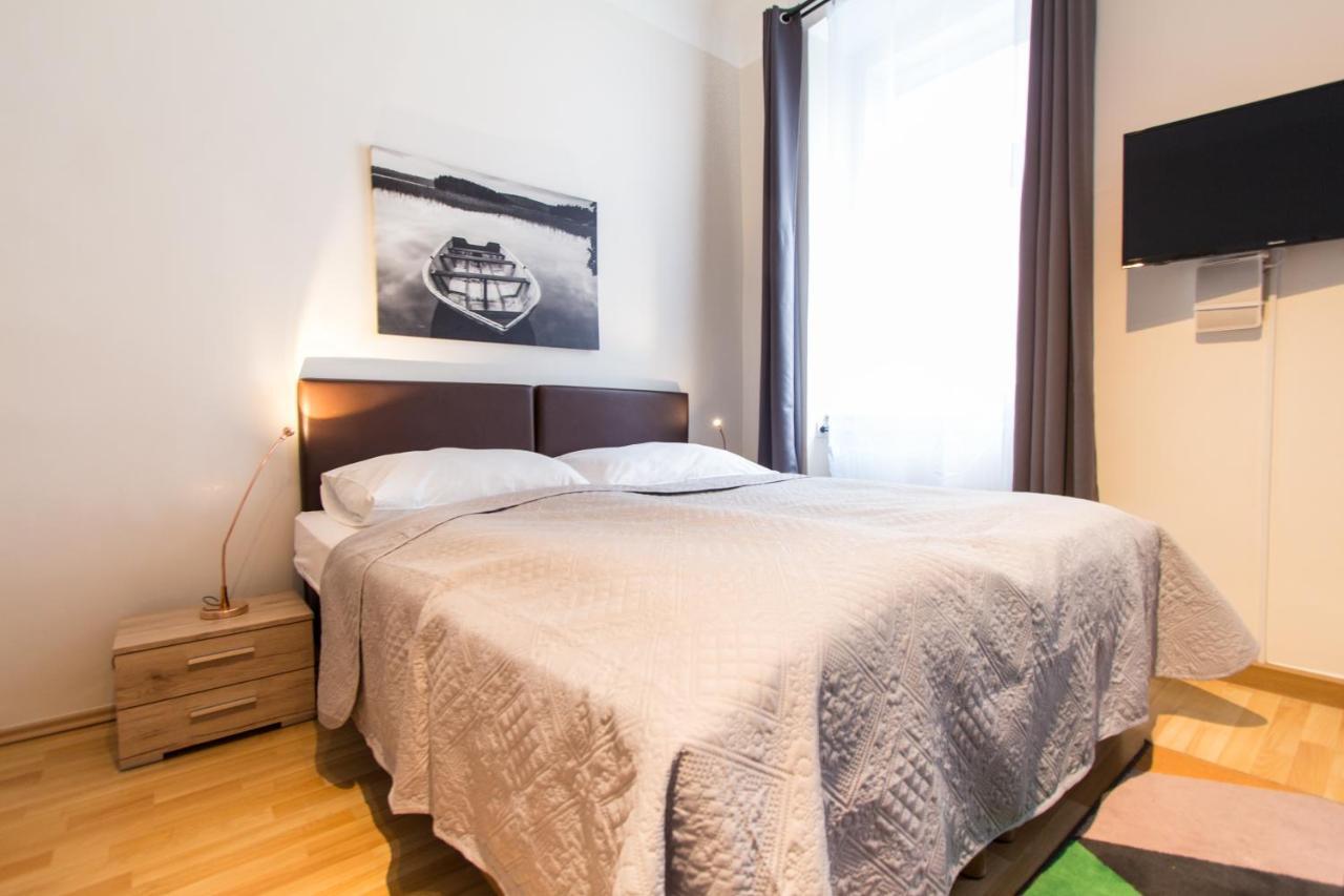 Apartment Mandlgasse I Contactless Check-In Wien Exteriör bild